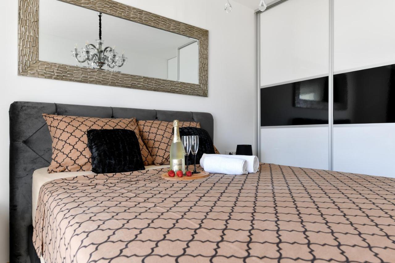 Lauris Luxury Apartment Zára Kültér fotó